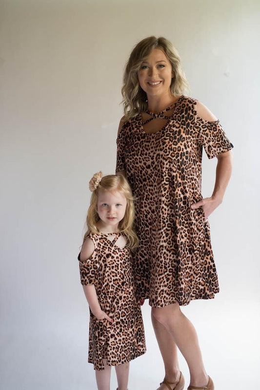 Womens Adult leopard dress RTs